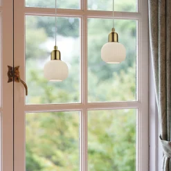 Elin vinduspendel liten messing/opal