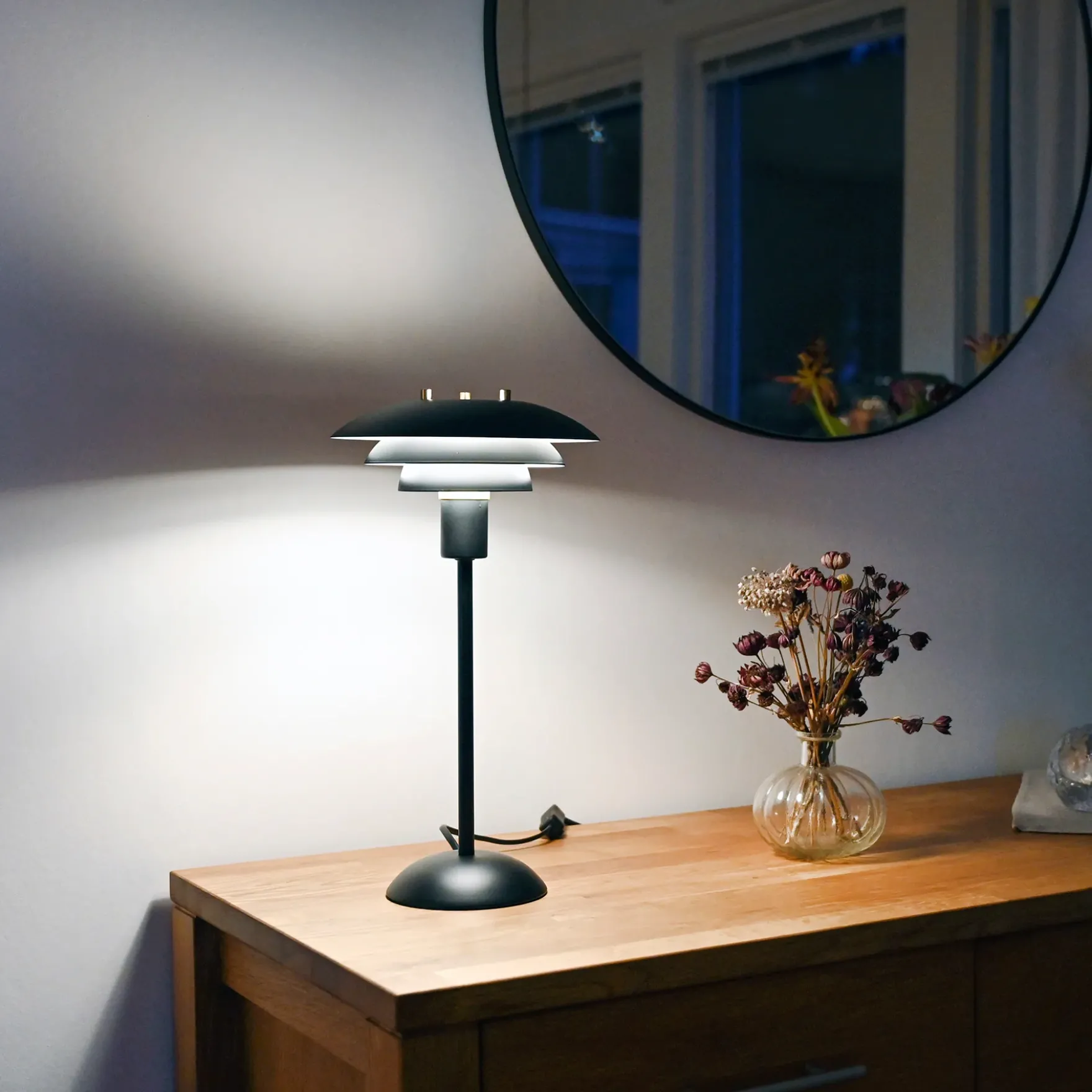 Epsilon bordlampe liten sort
