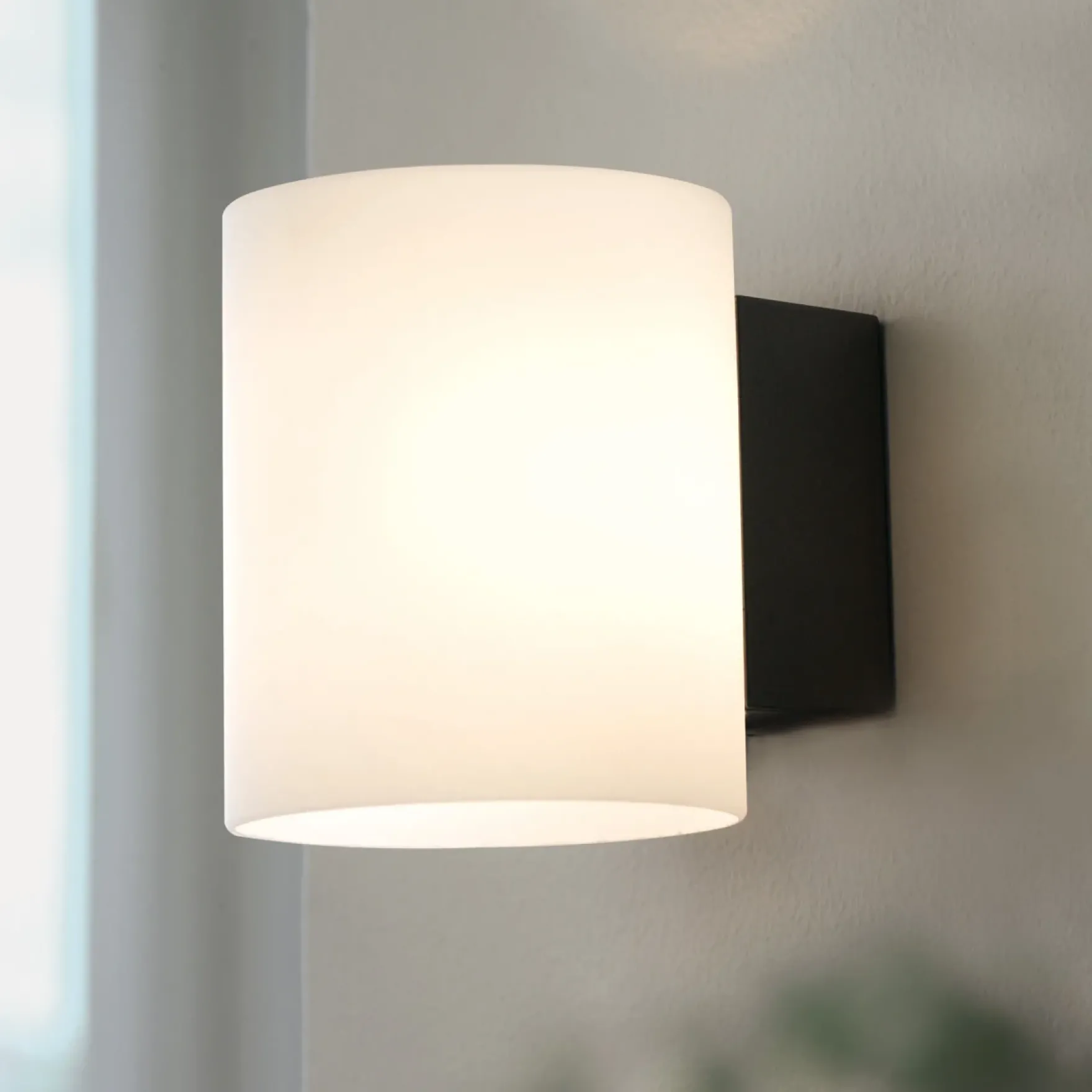Evoke S vegglampe antrasitt/opal IP44