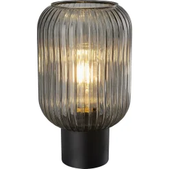 Ina bordlampe sotet