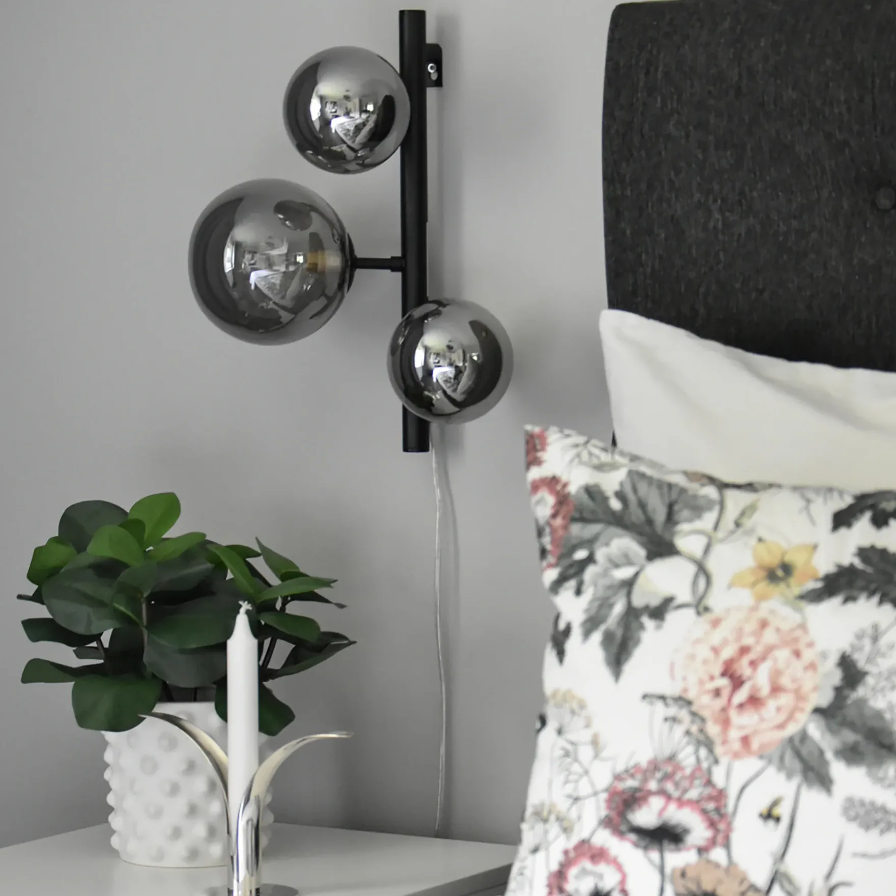 Molekyl 3-lys vegglampe sort/sotet