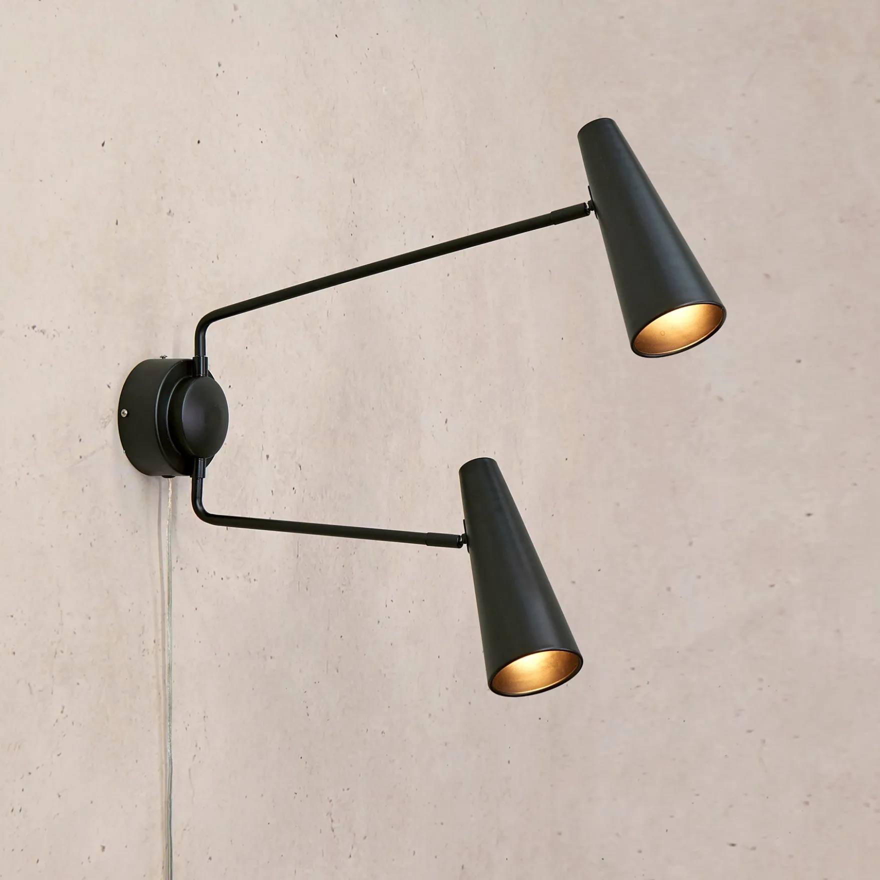 Peak 2-lys vegglampe sort