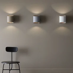 Sinne vegglampe grå/messing